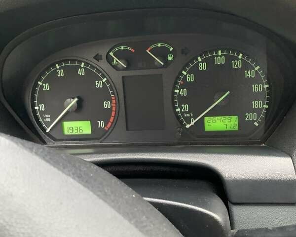 Черный Шкода Фабия, объемом двигателя 1.39 л и пробегом 264 тыс. км за 3600 $, фото 8 на Automoto.ua