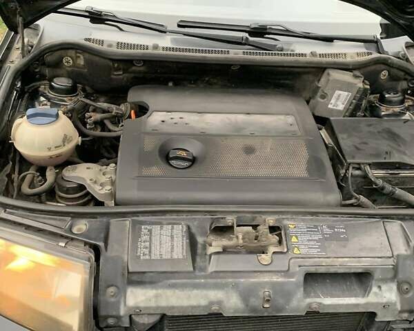 Черный Шкода Фабия, объемом двигателя 1.39 л и пробегом 264 тыс. км за 3600 $, фото 11 на Automoto.ua