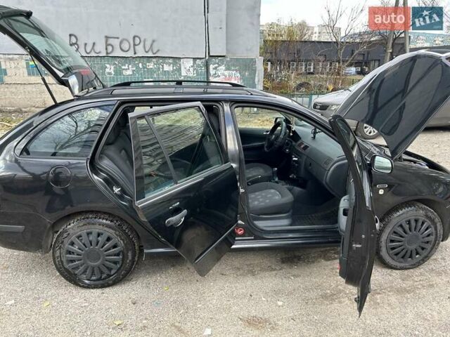 Чорний Шкода Фабія, об'ємом двигуна 1.39 л та пробігом 230 тис. км за 4788 $, фото 1 на Automoto.ua