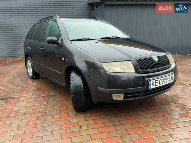 Черный Шкода Фабия, объемом двигателя 1.9 л и пробегом 225 тыс. км за 3700 $, фото 2 на Automoto.ua