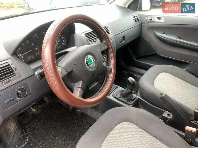 Черный Шкода Фабия, объемом двигателя 1.4 л и пробегом 308 тыс. км за 3390 $, фото 24 на Automoto.ua