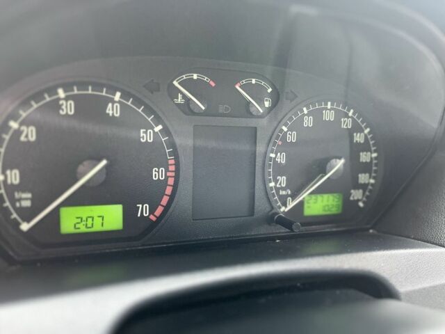 Черный Шкода Фабия, объемом двигателя 1.4 л и пробегом 230 тыс. км за 3999 $, фото 17 на Automoto.ua