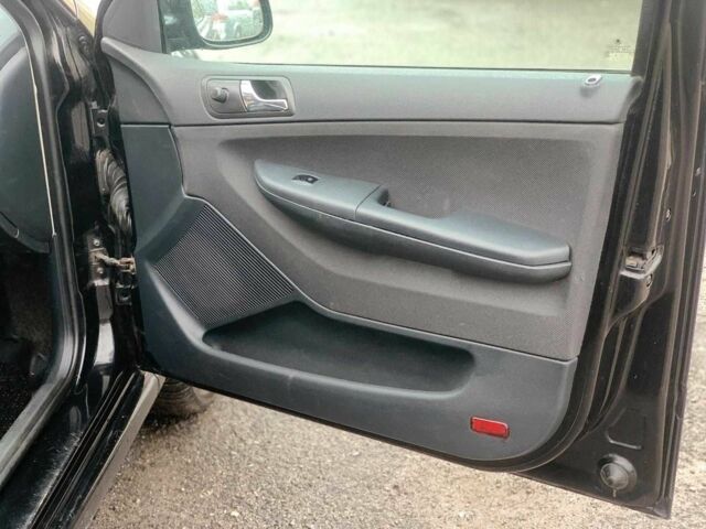 Черный Шкода Фабия, объемом двигателя 1.4 л и пробегом 308 тыс. км за 3390 $, фото 17 на Automoto.ua