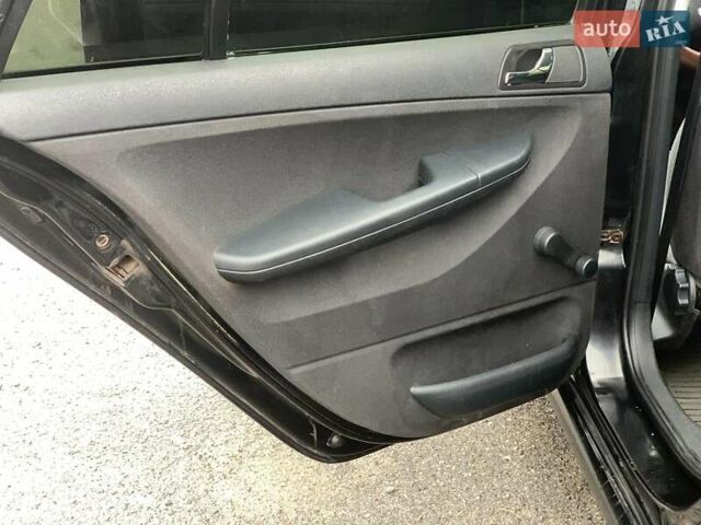 Черный Шкода Фабия, объемом двигателя 1.4 л и пробегом 308 тыс. км за 3390 $, фото 18 на Automoto.ua