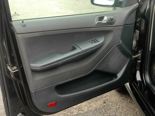 Черный Шкода Фабия, объемом двигателя 1.4 л и пробегом 308 тыс. км за 3390 $, фото 20 на Automoto.ua