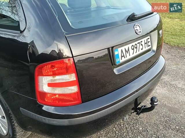 Черный Шкода Фабия, объемом двигателя 1.4 л и пробегом 225 тыс. км за 4800 $, фото 12 на Automoto.ua