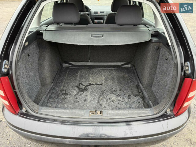 Черный Шкода Фабия, объемом двигателя 1.4 л и пробегом 233 тыс. км за 3800 $, фото 9 на Automoto.ua