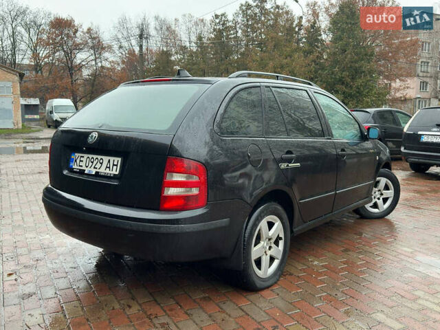 Черный Шкода Фабия, объемом двигателя 1.9 л и пробегом 225 тыс. км за 3700 $, фото 4 на Automoto.ua