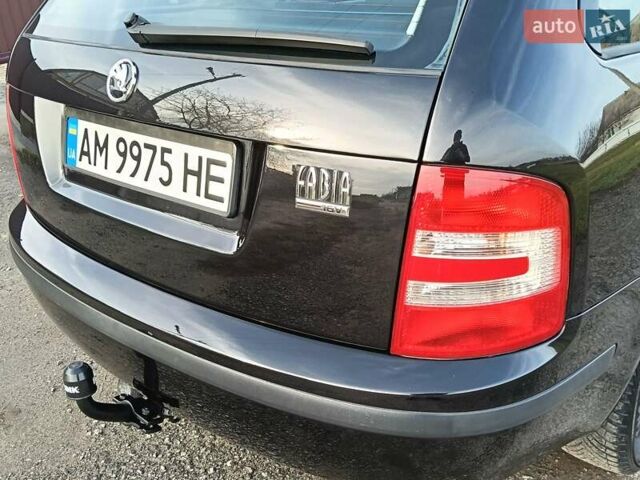 Черный Шкода Фабия, объемом двигателя 1.4 л и пробегом 225 тыс. км за 4800 $, фото 10 на Automoto.ua