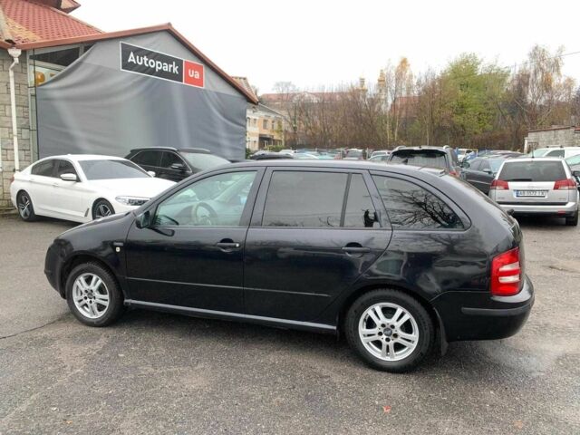 Черный Шкода Фабия, объемом двигателя 1.4 л и пробегом 308 тыс. км за 3390 $, фото 7 на Automoto.ua