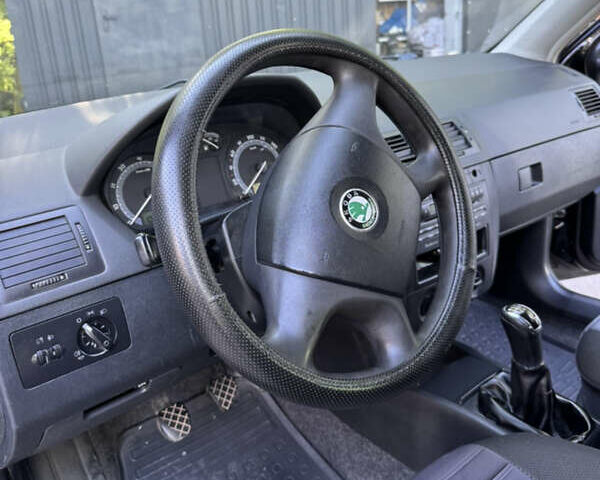 Шкода Фабия 2004 в Тернополе на Automoto.ua Черный Шкода Фабия, объемом двигателя 1.4 л и пробегом 261 тыс. км за 3950 $, фото 10 на Automoto.ua
