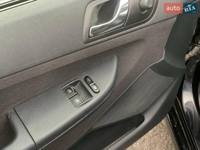 Черный Шкода Фабия, объемом двигателя 1.4 л и пробегом 308 тыс. км за 3390 $, фото 21 на Automoto.ua