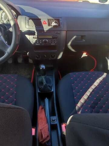 Черный Шкода Фабия, объемом двигателя 1.4 л и пробегом 387 тыс. км за 3500 $, фото 8 на Automoto.ua