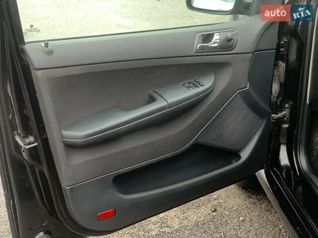 Черный Шкода Фабия, объемом двигателя 1.4 л и пробегом 308 тыс. км за 3390 $, фото 20 на Automoto.ua