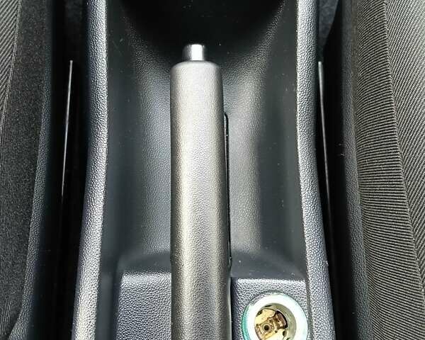 Черный Шкода Фабия, объемом двигателя 1.4 л и пробегом 225 тыс. км за 4800 $, фото 62 на Automoto.ua