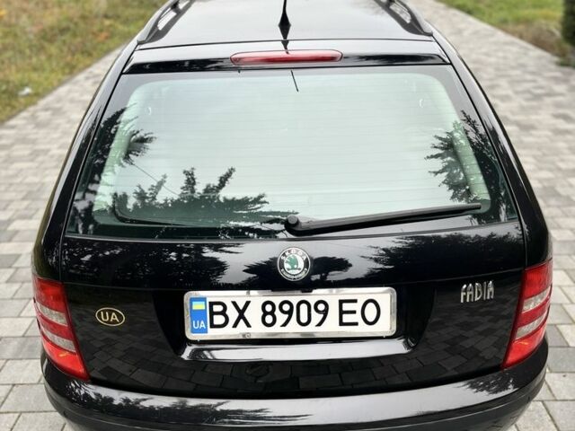 Черный Шкода Фабия, объемом двигателя 1.4 л и пробегом 230 тыс. км за 3999 $, фото 9 на Automoto.ua