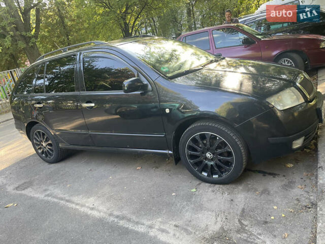 Черный Шкода Фабия, объемом двигателя 1.9 л и пробегом 350 тыс. км за 5700 $, фото 1 на Automoto.ua