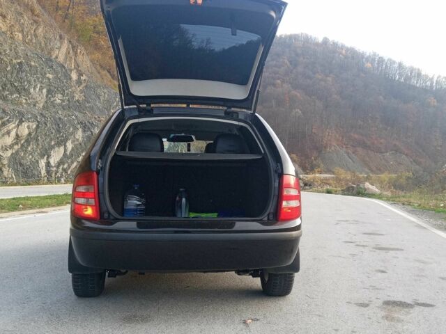 Черный Шкода Фабия, объемом двигателя 1.2 л и пробегом 300 тыс. км за 4350 $, фото 13 на Automoto.ua