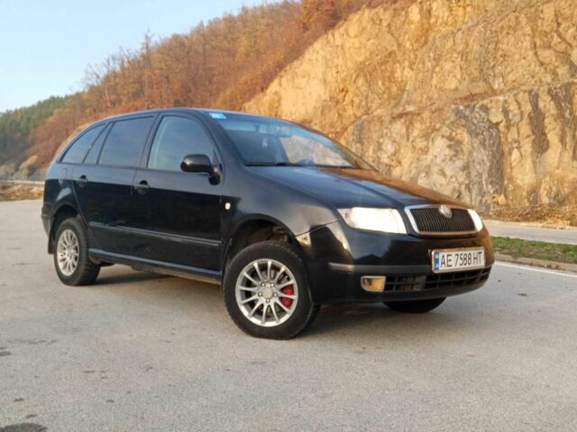 Черный Шкода Фабия, объемом двигателя 1.2 л и пробегом 300 тыс. км за 4350 $, фото 20 на Automoto.ua