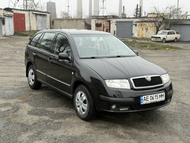Черный Шкода Фабия, объемом двигателя 1.4 л и пробегом 233 тыс. км за 3800 $, фото 3 на Automoto.ua