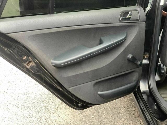 Черный Шкода Фабия, объемом двигателя 1.4 л и пробегом 308 тыс. км за 3390 $, фото 18 на Automoto.ua