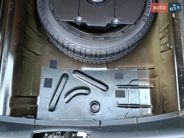 Черный Шкода Фабия, объемом двигателя 1.4 л и пробегом 225 тыс. км за 4800 $, фото 67 на Automoto.ua