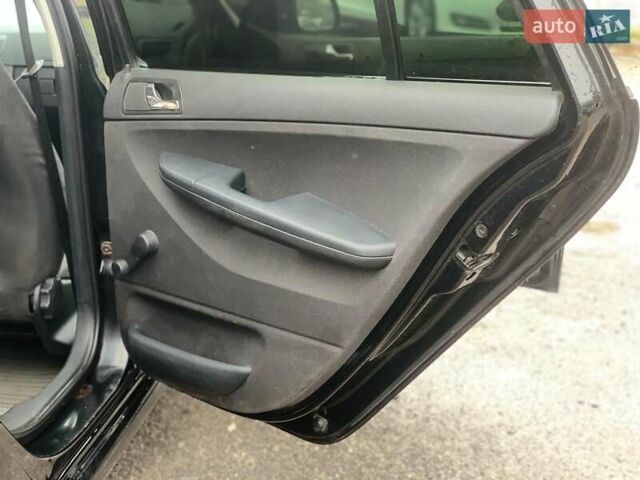Черный Шкода Фабия, объемом двигателя 1.4 л и пробегом 308 тыс. км за 3390 $, фото 16 на Automoto.ua