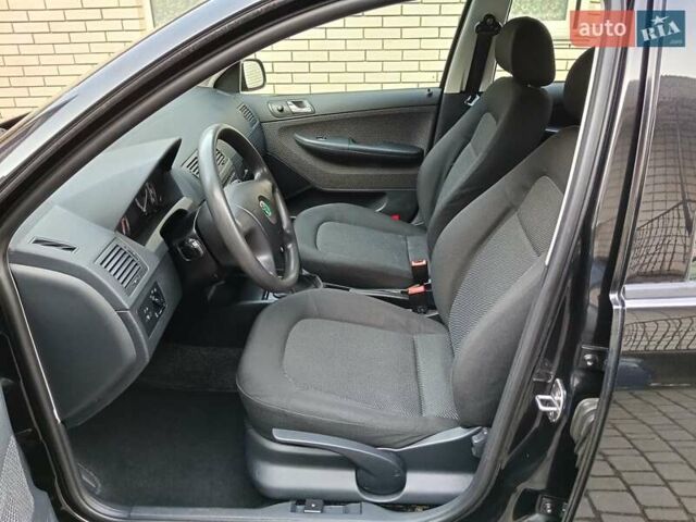 Черный Шкода Фабия, объемом двигателя 1.4 л и пробегом 225 тыс. км за 4800 $, фото 51 на Automoto.ua