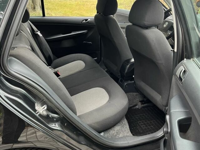 Черный Шкода Фабия, объемом двигателя 1.4 л и пробегом 230 тыс. км за 3999 $, фото 20 на Automoto.ua