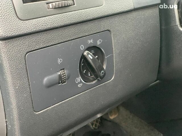 Черный Шкода Фабия, объемом двигателя 1.4 л и пробегом 308 тыс. км за 3390 $, фото 22 на Automoto.ua