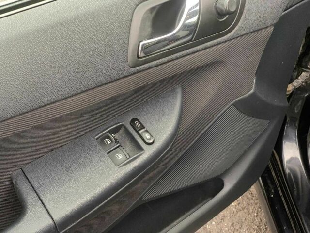 Черный Шкода Фабия, объемом двигателя 1.4 л и пробегом 308 тыс. км за 3390 $, фото 21 на Automoto.ua