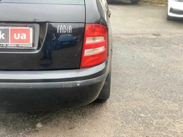 Черный Шкода Фабия, объемом двигателя 1.4 л и пробегом 308 тыс. км за 3390 $, фото 10 на Automoto.ua