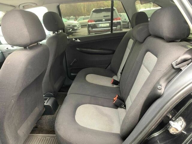 Черный Шкода Фабия, объемом двигателя 1.4 л и пробегом 308 тыс. км за 3390 $, фото 19 на Automoto.ua