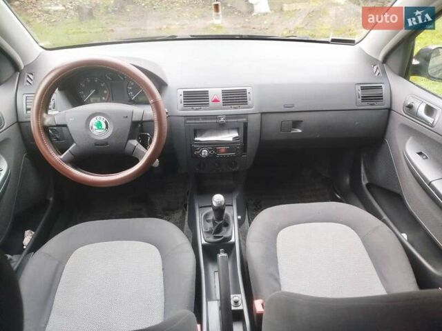 Шкода Фабия 2004 в Виннице на Automoto.ua Черный Шкода Фабия, объемом двигателя 1.39 л и пробегом 308 тыс. км за 3300 $, фото 12 на Automoto.ua