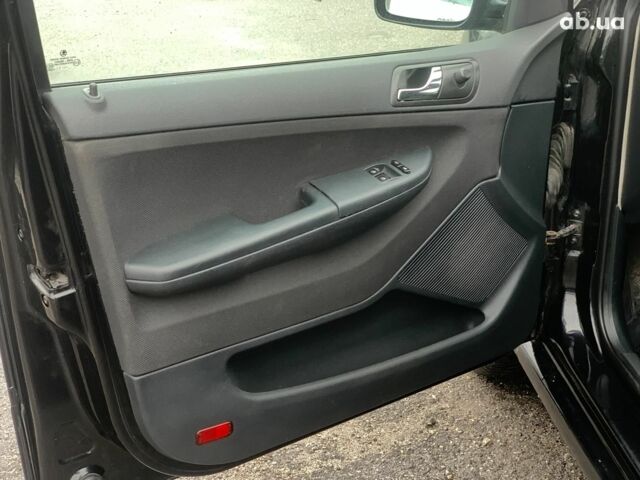 Черный Шкода Фабия, объемом двигателя 1.4 л и пробегом 308 тыс. км за 3390 $, фото 20 на Automoto.ua