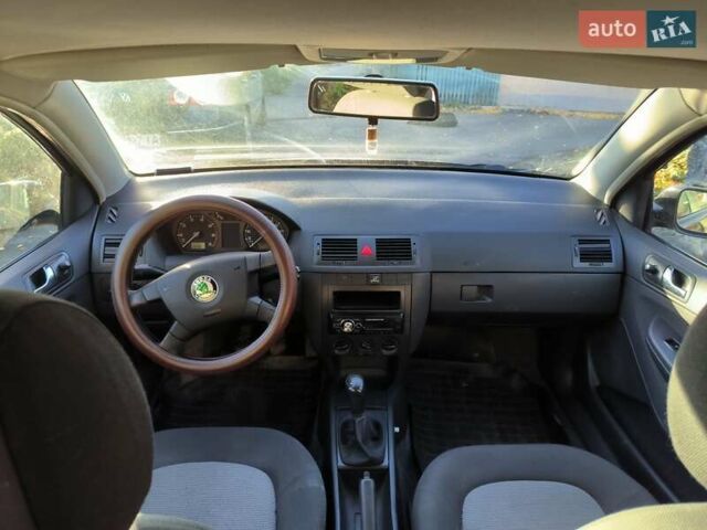 Чорний Шкода Фабія, об'ємом двигуна 0 л та пробігом 308 тис. км за 3200 $, фото 5 на Automoto.ua