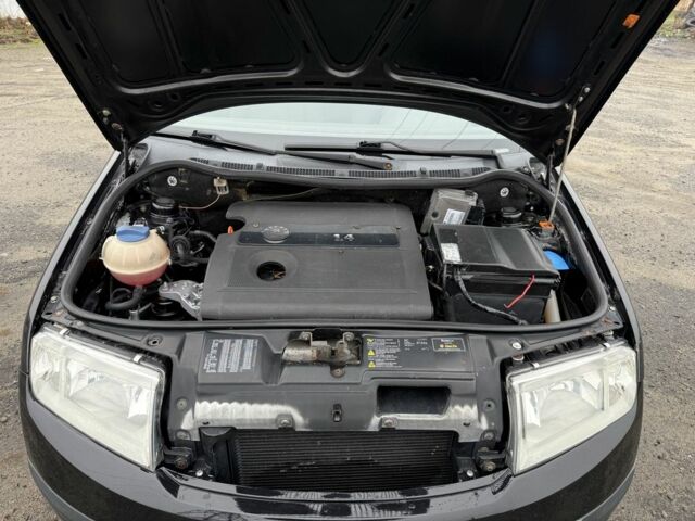 Черный Шкода Фабия, объемом двигателя 1.4 л и пробегом 233 тыс. км за 3800 $, фото 7 на Automoto.ua