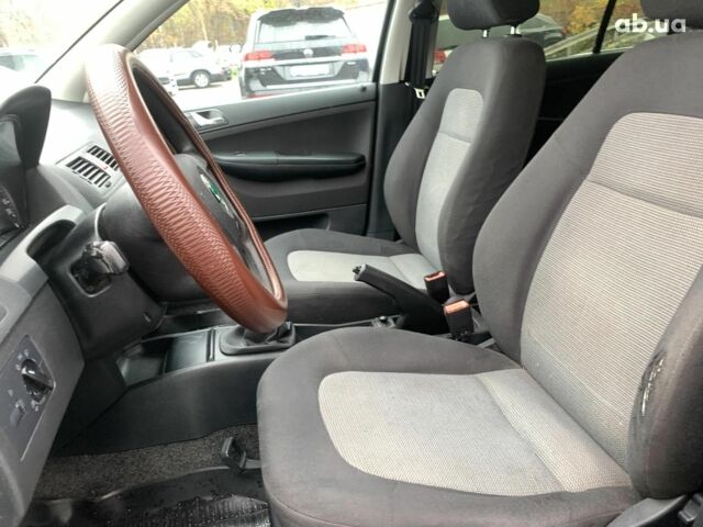 Черный Шкода Фабия, объемом двигателя 1.4 л и пробегом 308 тыс. км за 3390 $, фото 23 на Automoto.ua