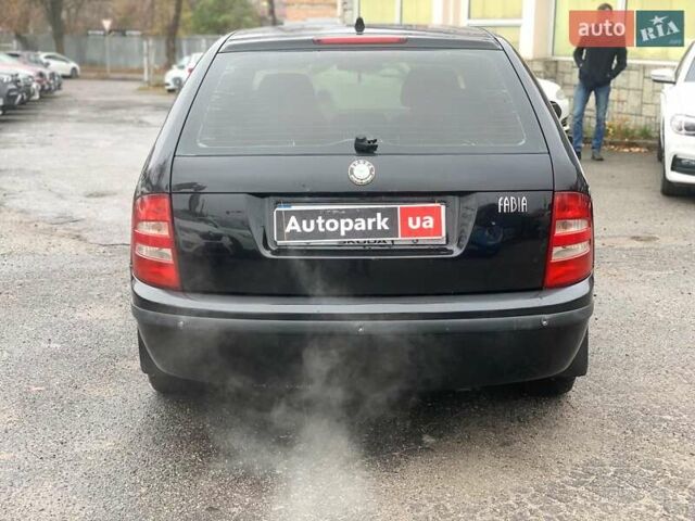 Черный Шкода Фабия, объемом двигателя 1.4 л и пробегом 308 тыс. км за 3390 $, фото 5 на Automoto.ua
