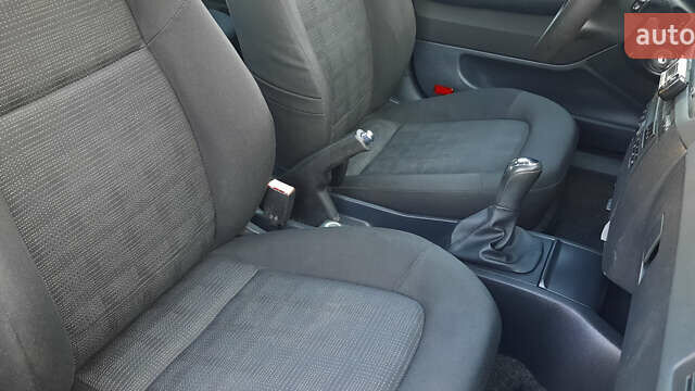 Черный Шкода Фабия, объемом двигателя 1.39 л и пробегом 168 тыс. км за 4600 $, фото 22 на Automoto.ua