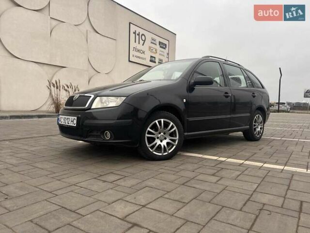 Черный Шкода Фабия, объемом двигателя 1.42 л и пробегом 262 тыс. км за 4200 $, фото 5 на Automoto.ua