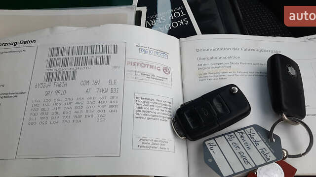 Черный Шкода Фабия, объемом двигателя 1.39 л и пробегом 168 тыс. км за 4600 $, фото 44 на Automoto.ua