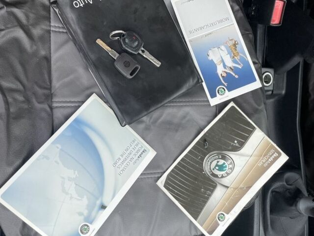 Чорний Шкода Фабія, об'ємом двигуна 1.2 л та пробігом 225 тис. км за 3450 $, фото 18 на Automoto.ua