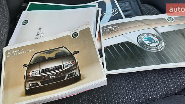 Черный Шкода Фабия, объемом двигателя 1.39 л и пробегом 168 тыс. км за 4600 $, фото 43 на Automoto.ua