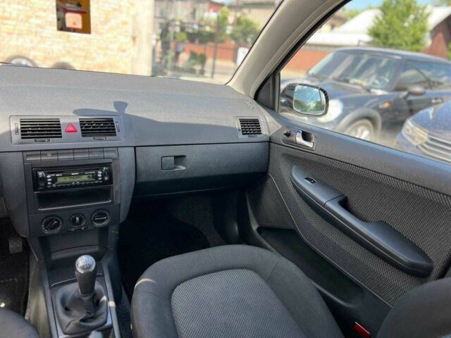 Чорний Шкода Фабія, об'ємом двигуна 1.4 л та пробігом 240 тис. км за 4499 $, фото 15 на Automoto.ua