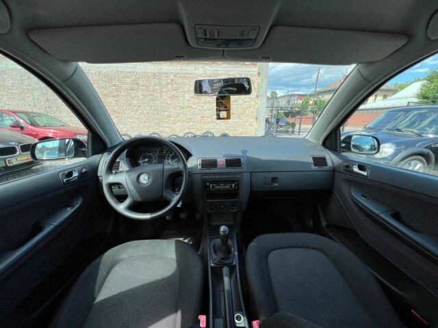 Чорний Шкода Фабія, об'ємом двигуна 1.4 л та пробігом 240 тис. км за 4499 $, фото 11 на Automoto.ua