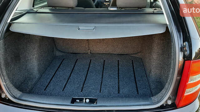 Черный Шкода Фабия, объемом двигателя 1.39 л и пробегом 168 тыс. км за 4600 $, фото 40 на Automoto.ua