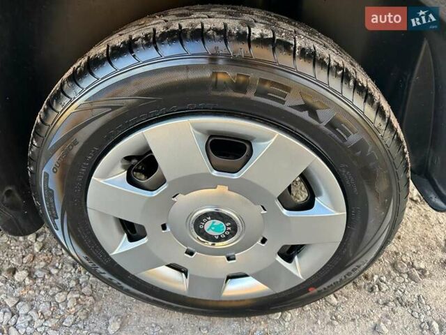 Шкода Фабия 2005 в Казатине на Automoto.ua Черный Шкода Фабия, объемом двигателя 1.4 л и пробегом 184 тыс. км за 4900 $, фото 22 на Automoto.ua