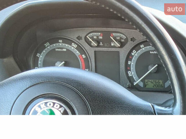 Черный Шкода Фабия, объемом двигателя 1.39 л и пробегом 240 тыс. км за 4900 $, фото 18 на Automoto.ua