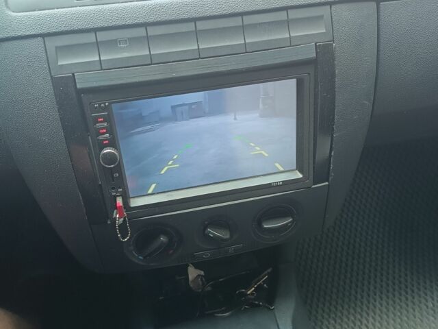 Черный Шкода Фабия, объемом двигателя 0 л и пробегом 227 тыс. км за 4000 $, фото 8 на Automoto.ua